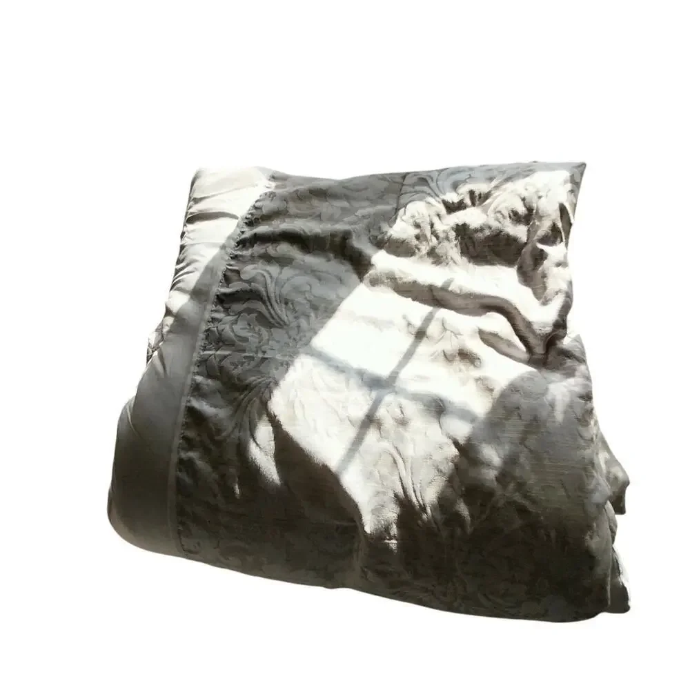 AT HOME! ECRU & CREAM HEAVY DAMASK W/CREAM INSETS LUXURY COMFORTER! QUEEN SIZE!